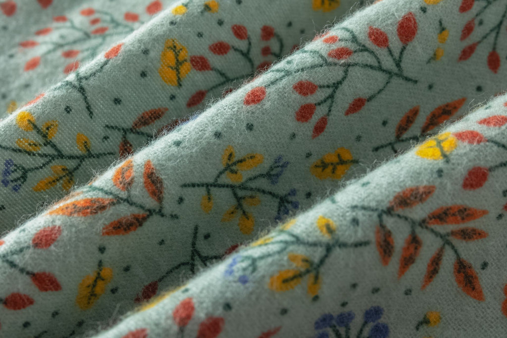 Vestido infantil floral con cuello camisero