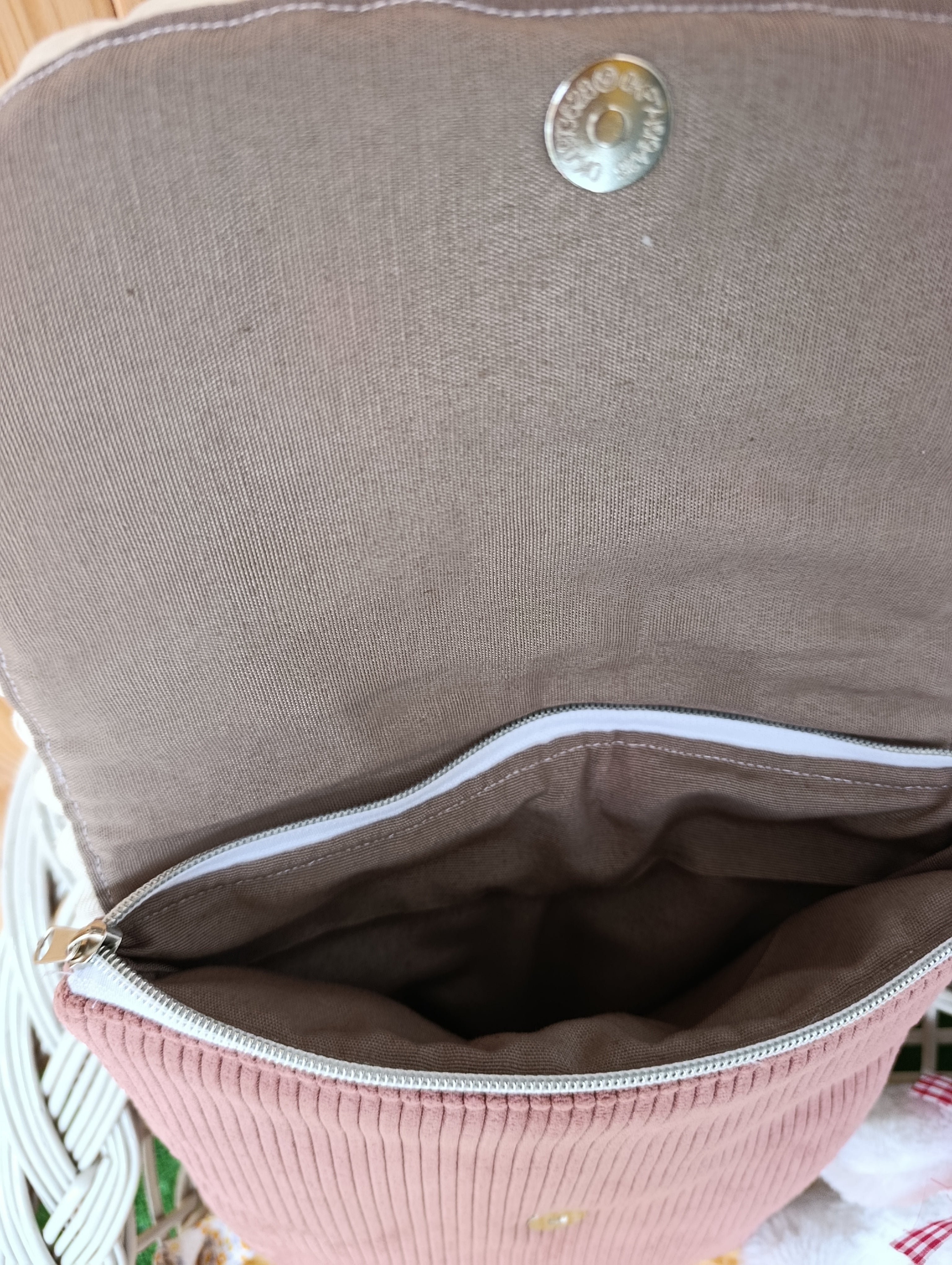 Mochila infantil con solapa